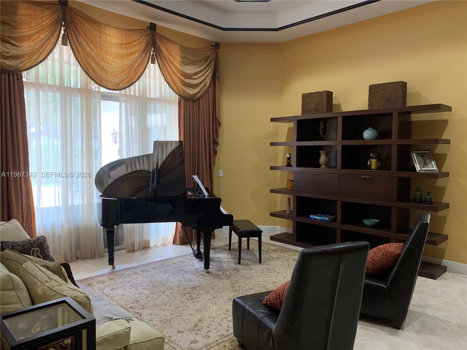 SUNSET LAKES PLAT THREE - Residential