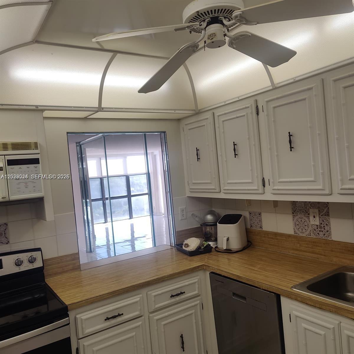 OCEANVIEW PARK CONDO - Residential Lease