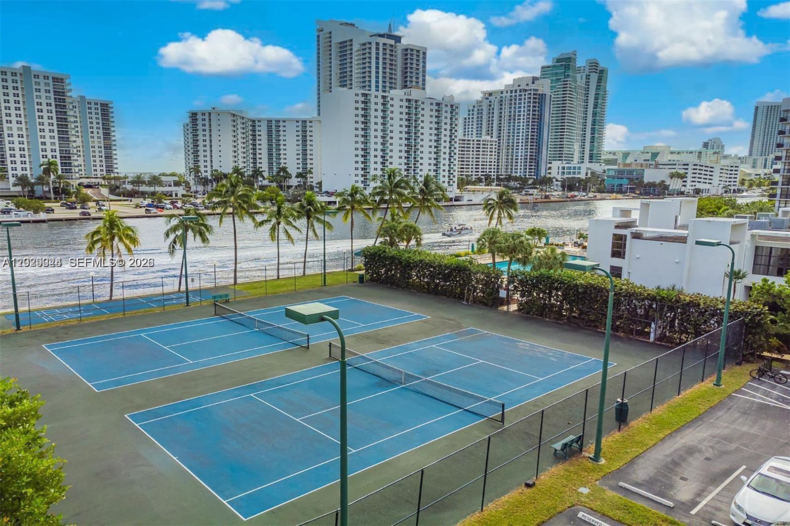 OCEANVIEW PARK CONDO - Residential Lease