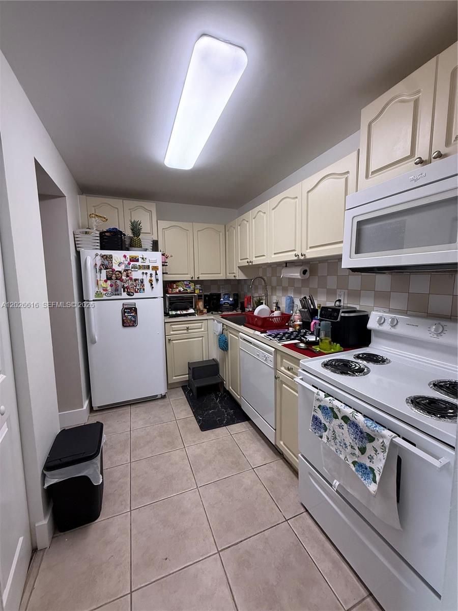 NOB HILL WEST CONDO - Residential Lease