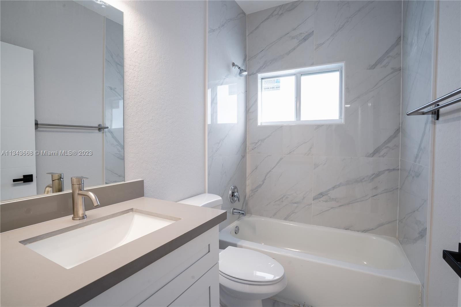 W LITTLE RIVER REV - Residential Lease