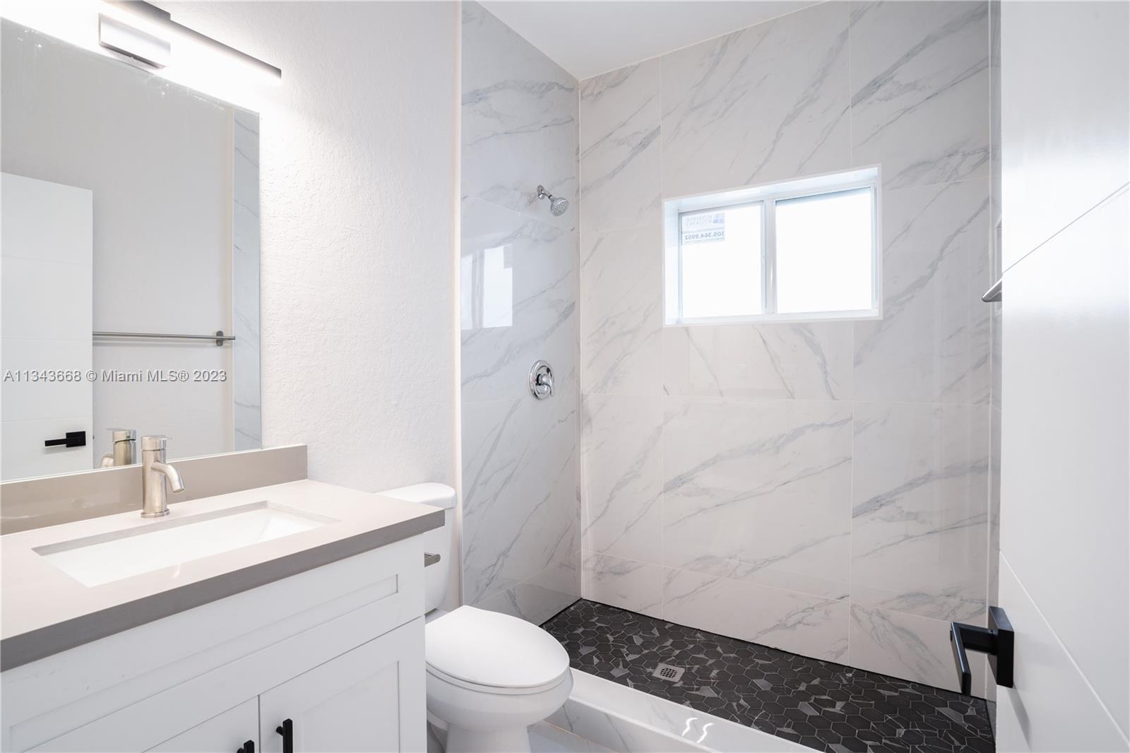 W LITTLE RIVER REV - Residential Lease