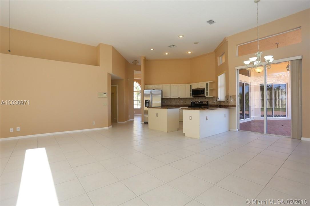 Diamond Head 155-24 B - Residential