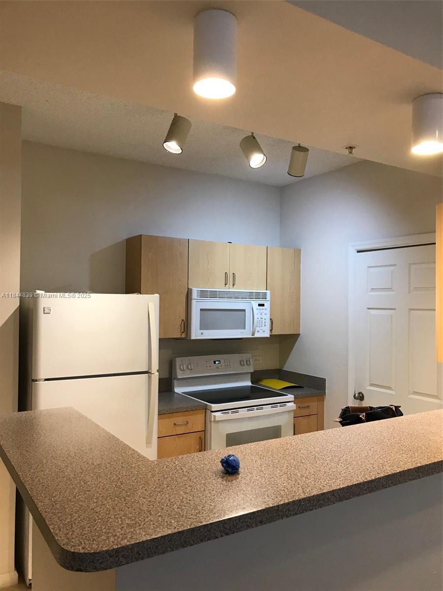 SOLE AT FORT LAUDERDALE C - Residential