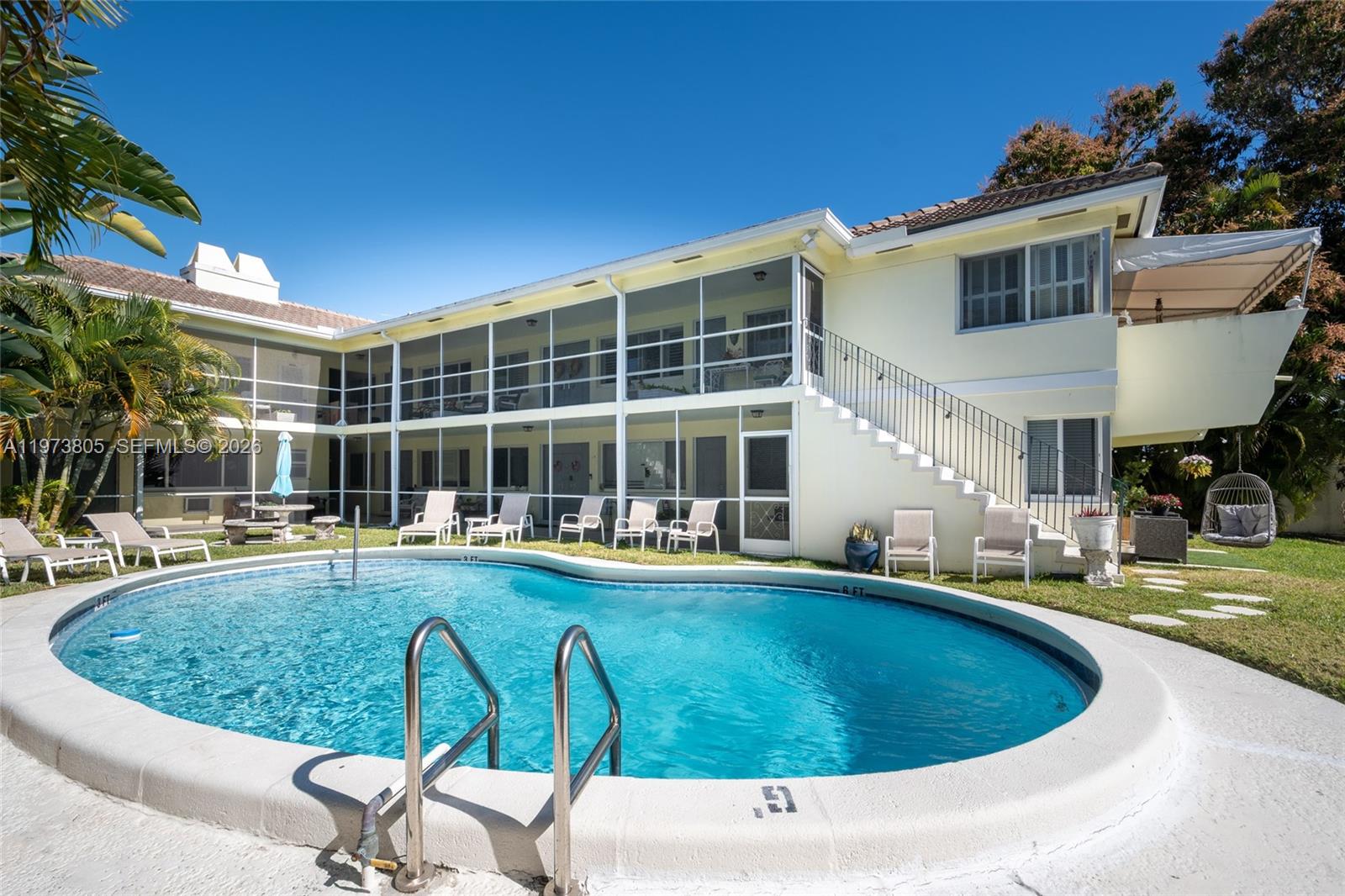 HAMPTON EAST CONDO - Residential