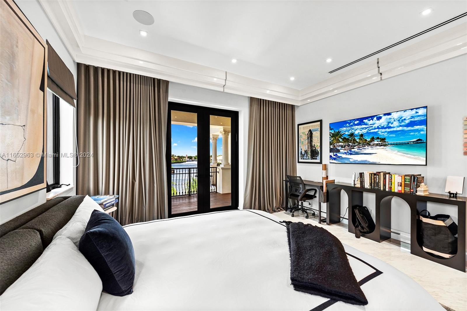 GOLDEN BEACH SEC E - Residential Lease
