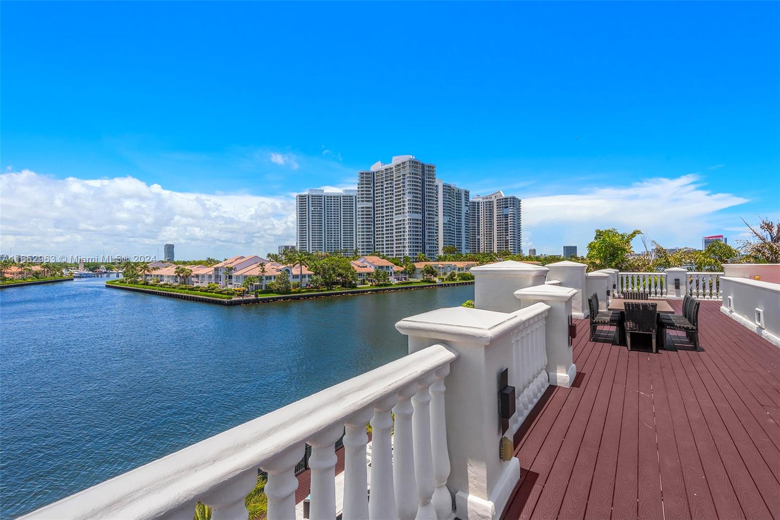 GOLDEN BEACH SEC E - Residential Lease