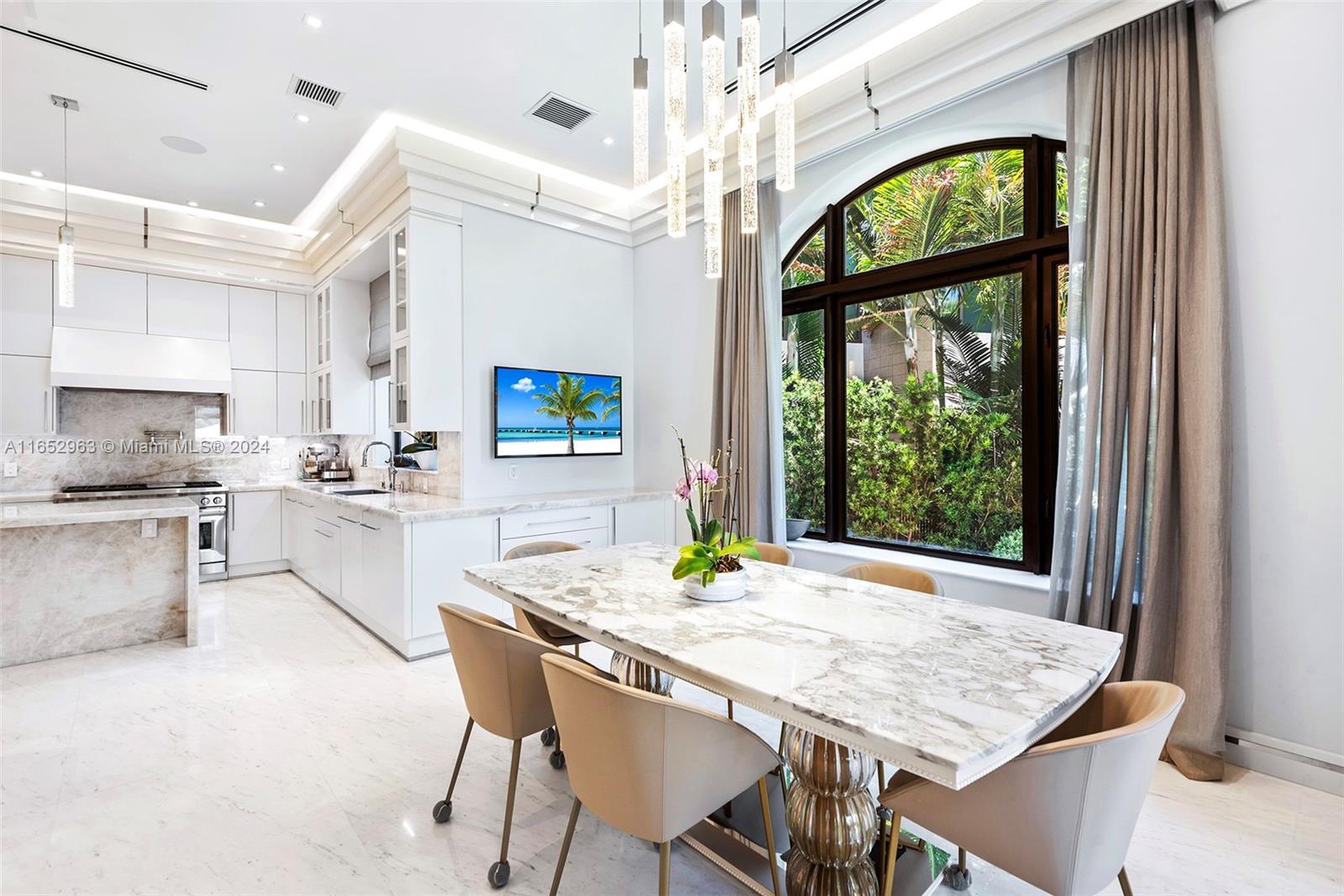GOLDEN BEACH SEC E - Residential Lease