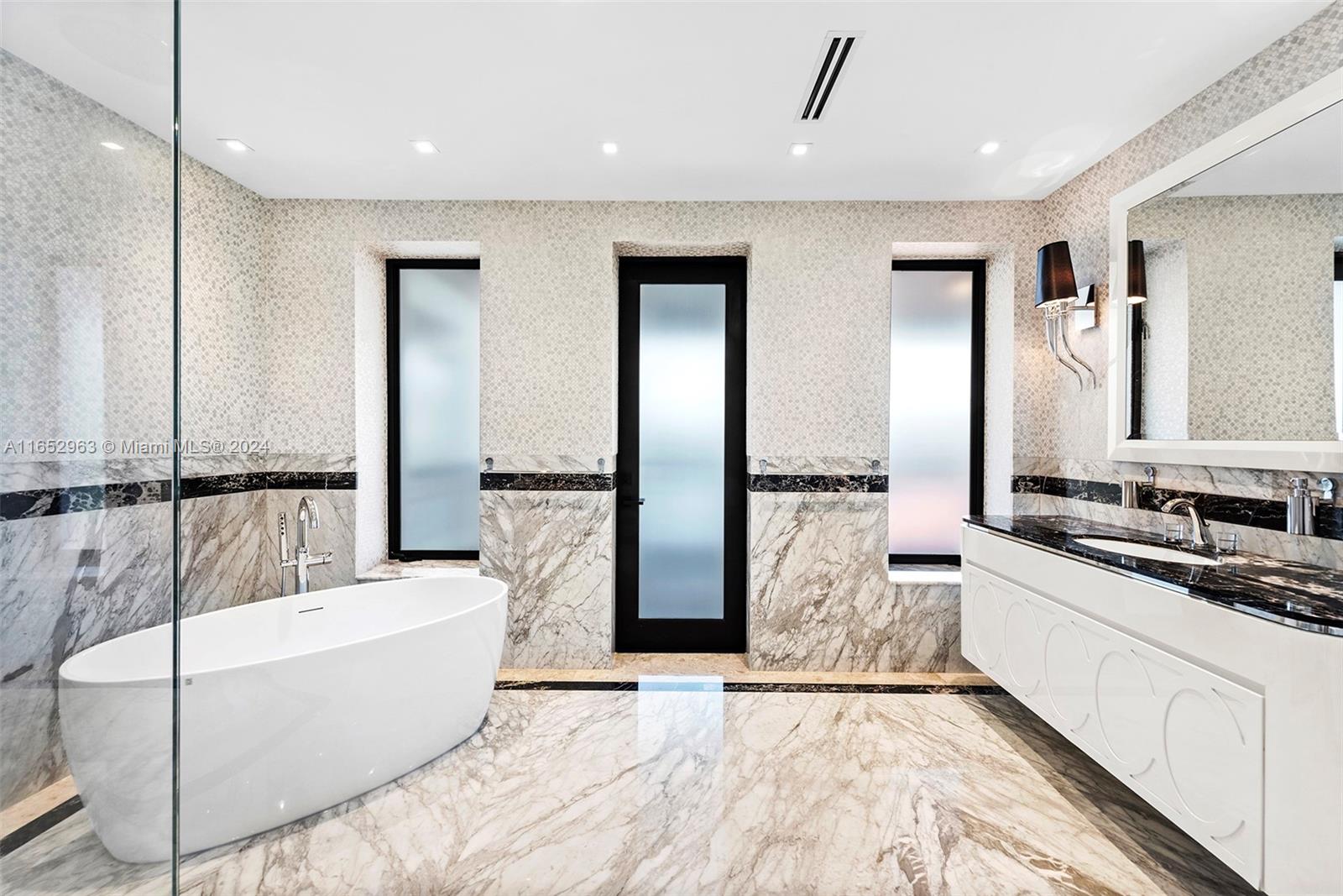 GOLDEN BEACH SEC E - Residential Lease