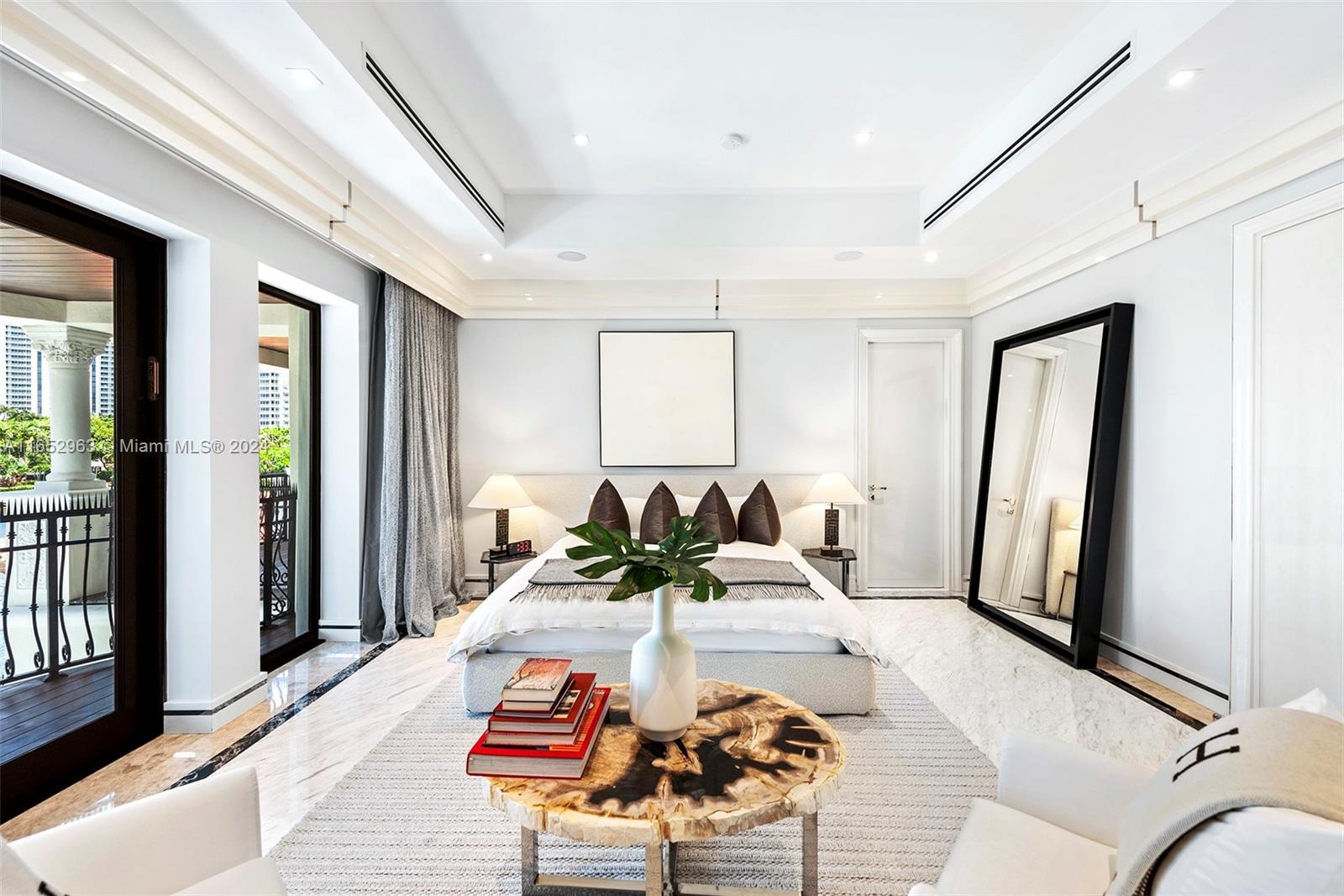 GOLDEN BEACH SEC E - Residential Lease