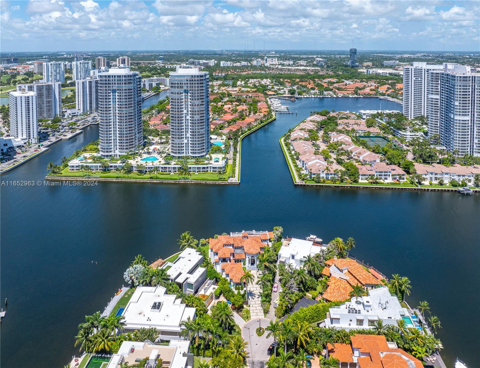 GOLDEN BEACH SEC E - Residential Lease