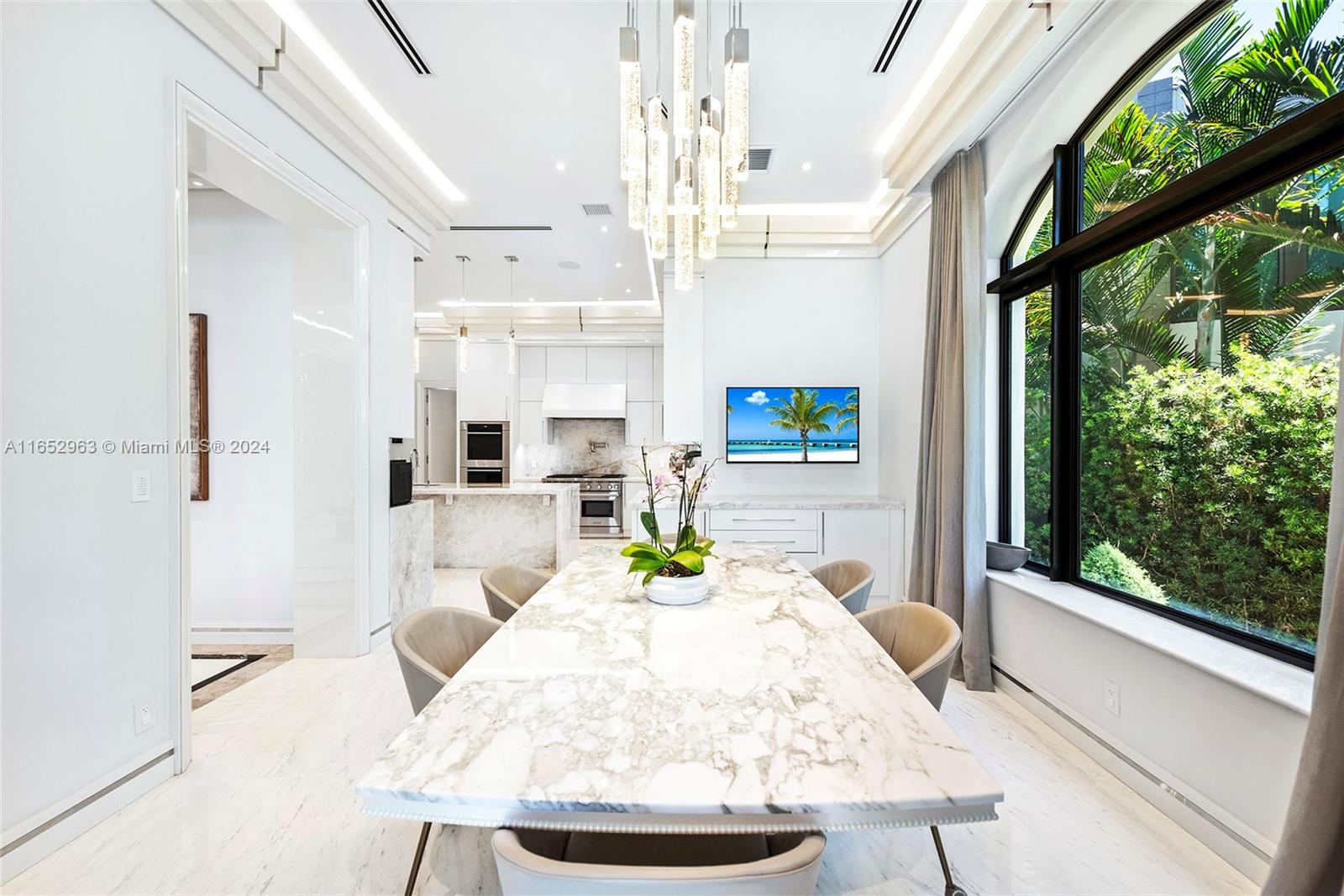 GOLDEN BEACH SEC E - Residential Lease