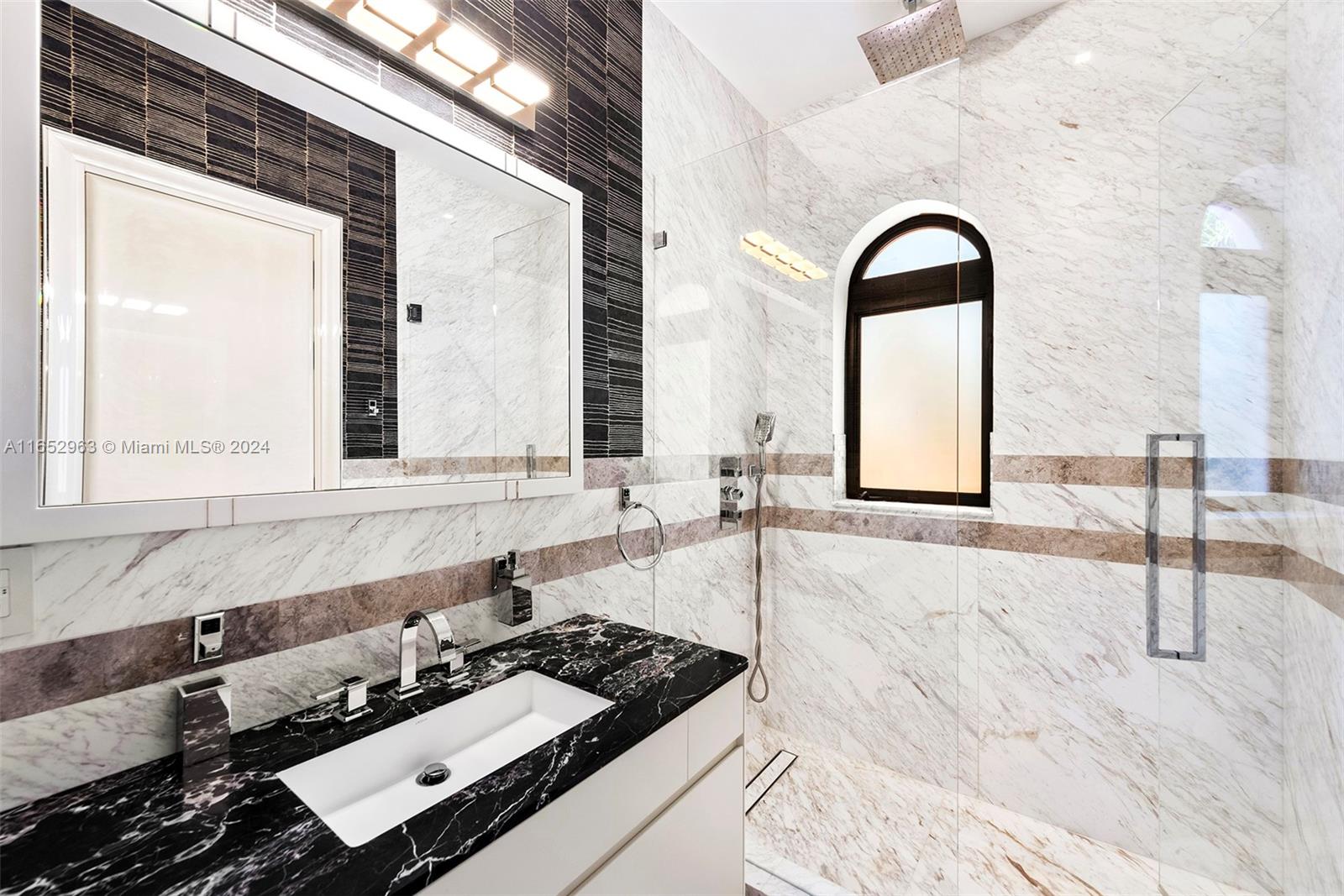 GOLDEN BEACH SEC E - Residential Lease