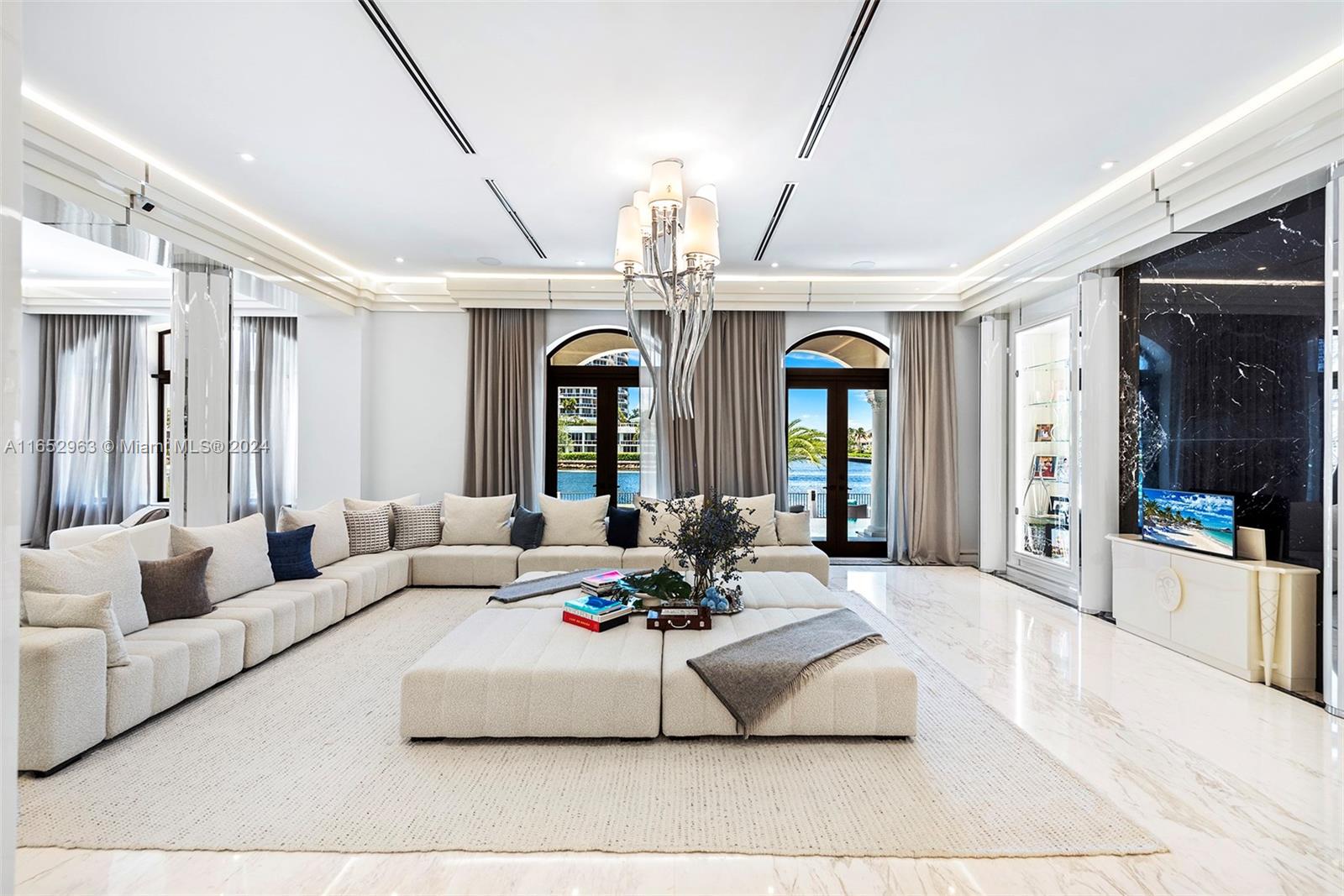 GOLDEN BEACH SEC E - Residential Lease