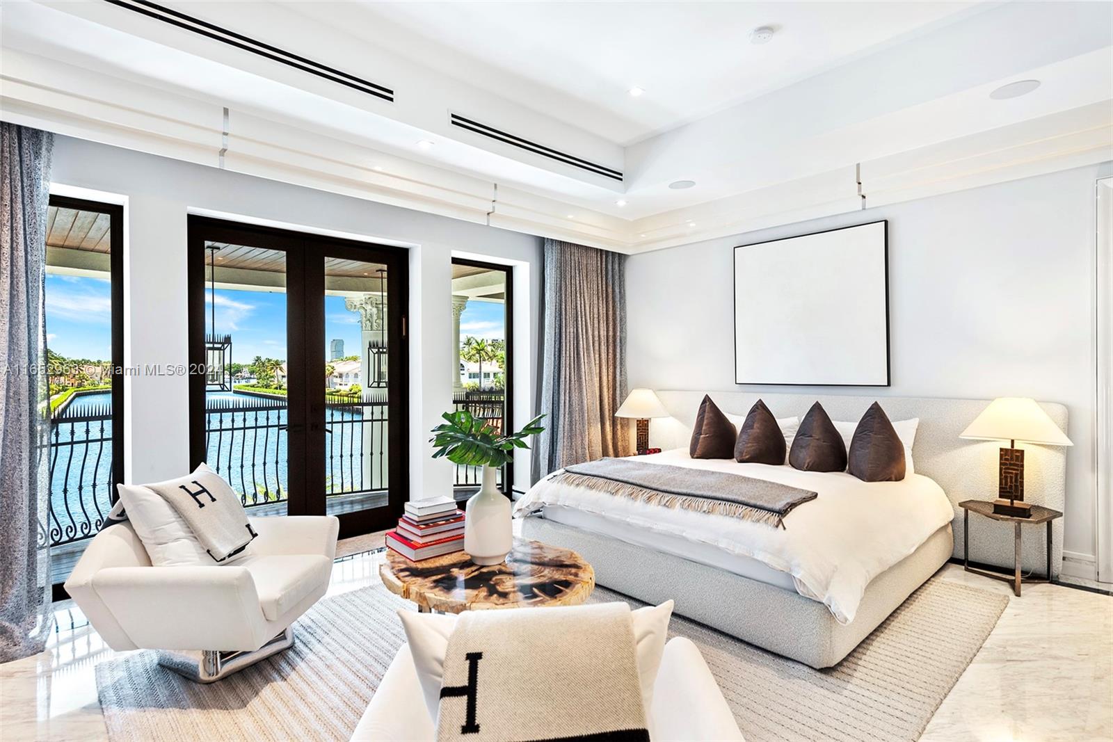 GOLDEN BEACH SEC E - Residential Lease