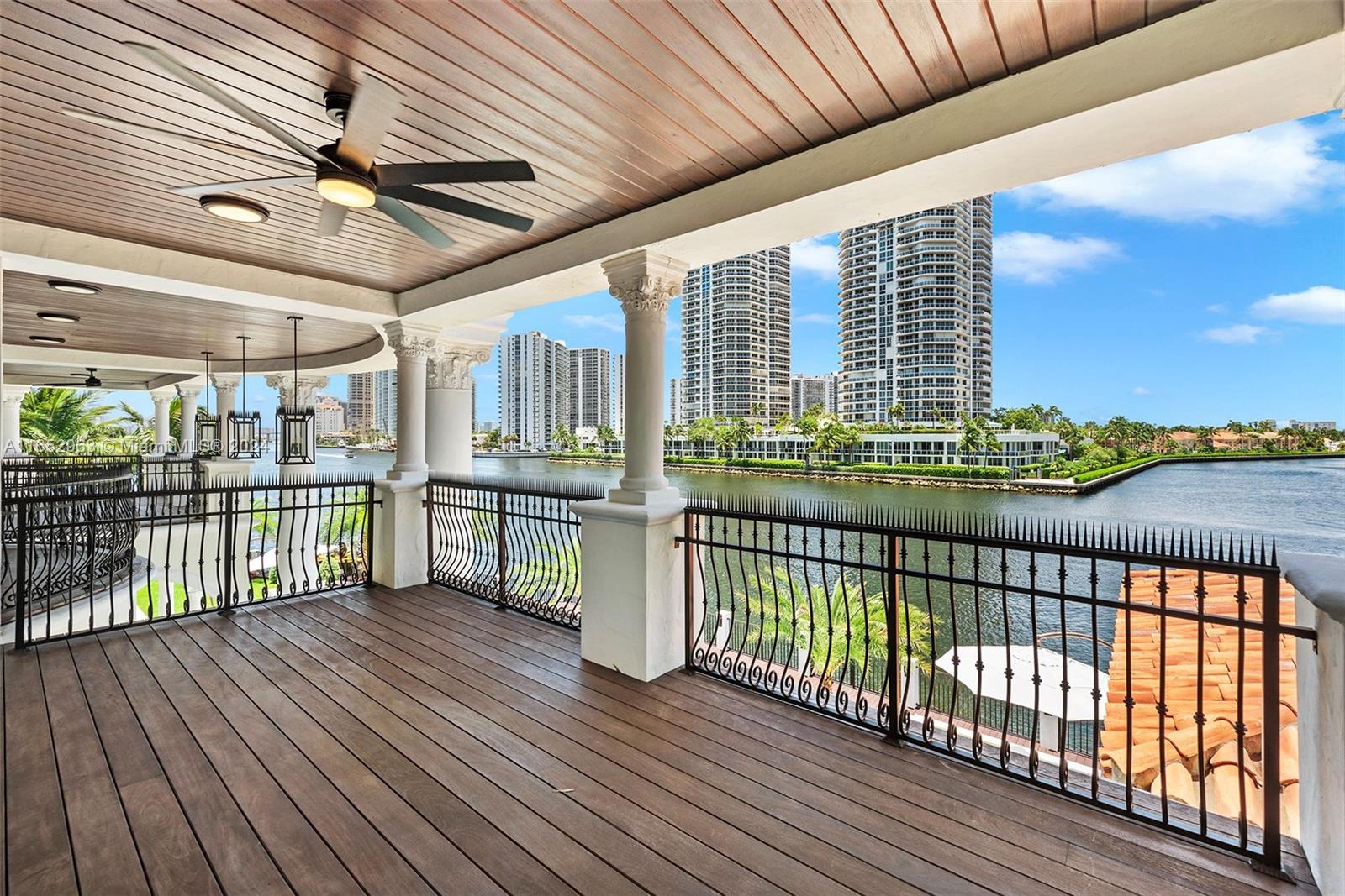 GOLDEN BEACH SEC E - Residential Lease