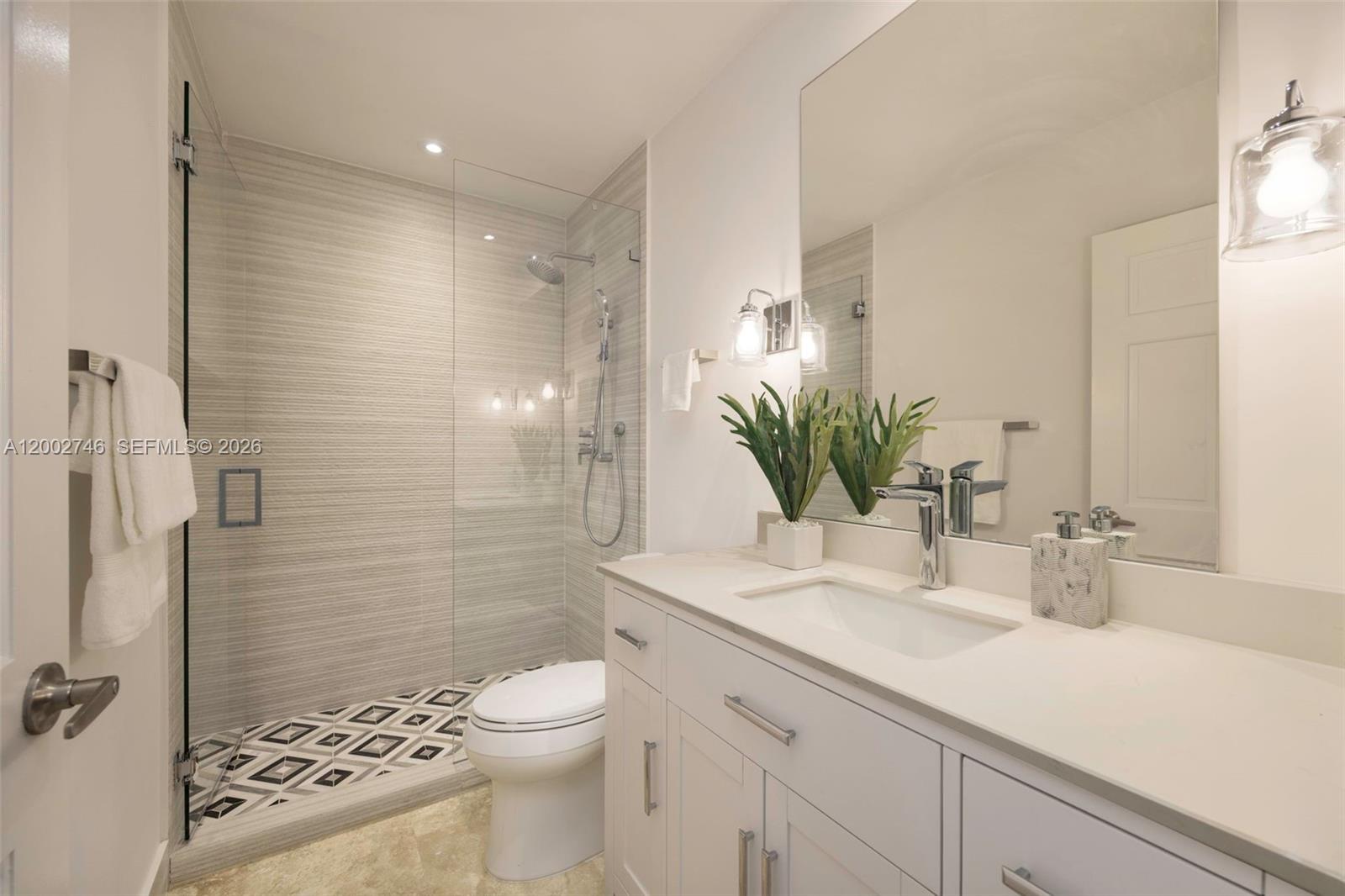 TROPICAL ISLE HOMES SUB 4 - Residential