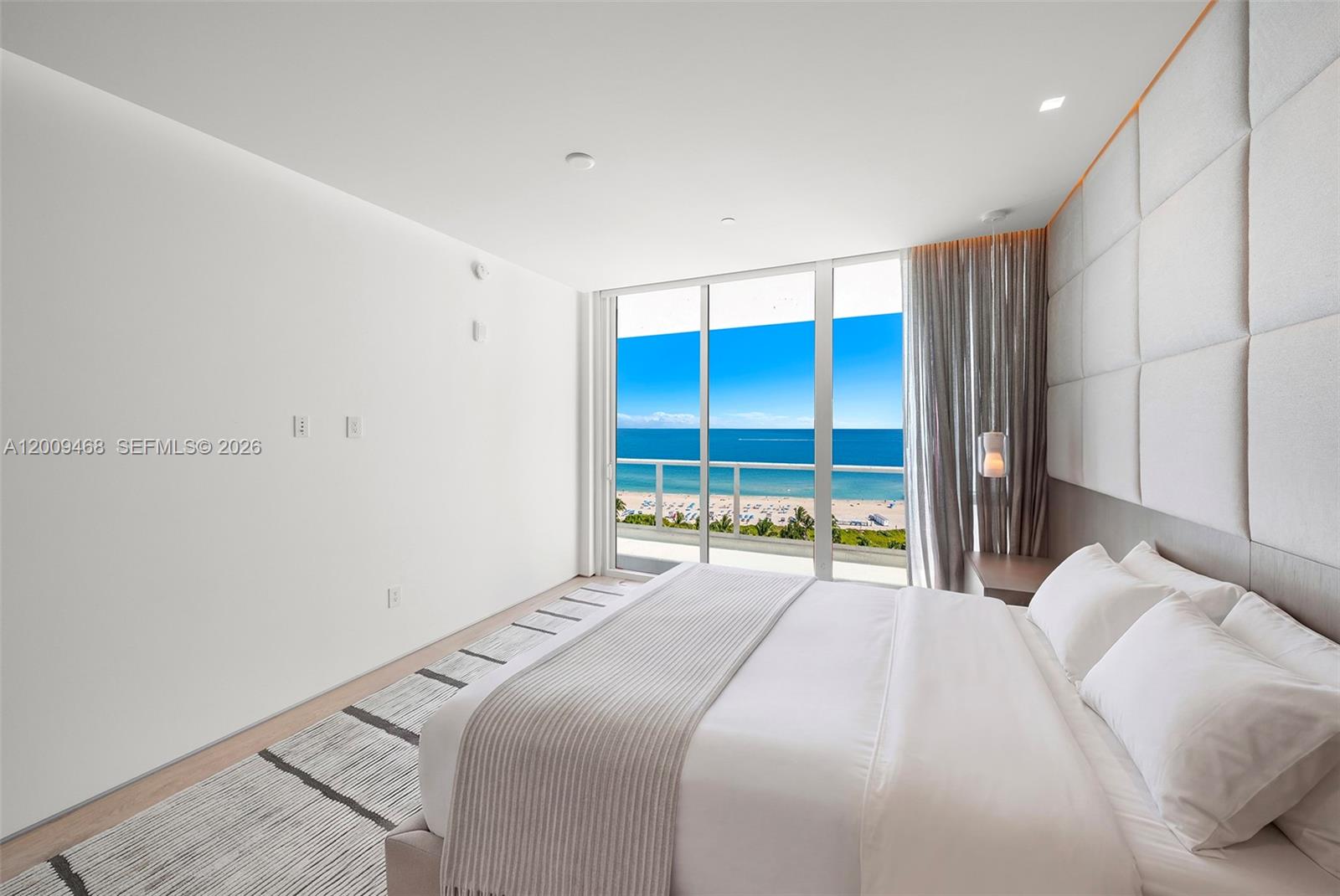 CONTINUUM ON SOUTH BEACH - Residential