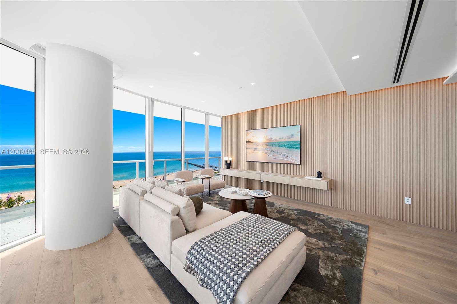 CONTINUUM ON SOUTH BEACH - Residential