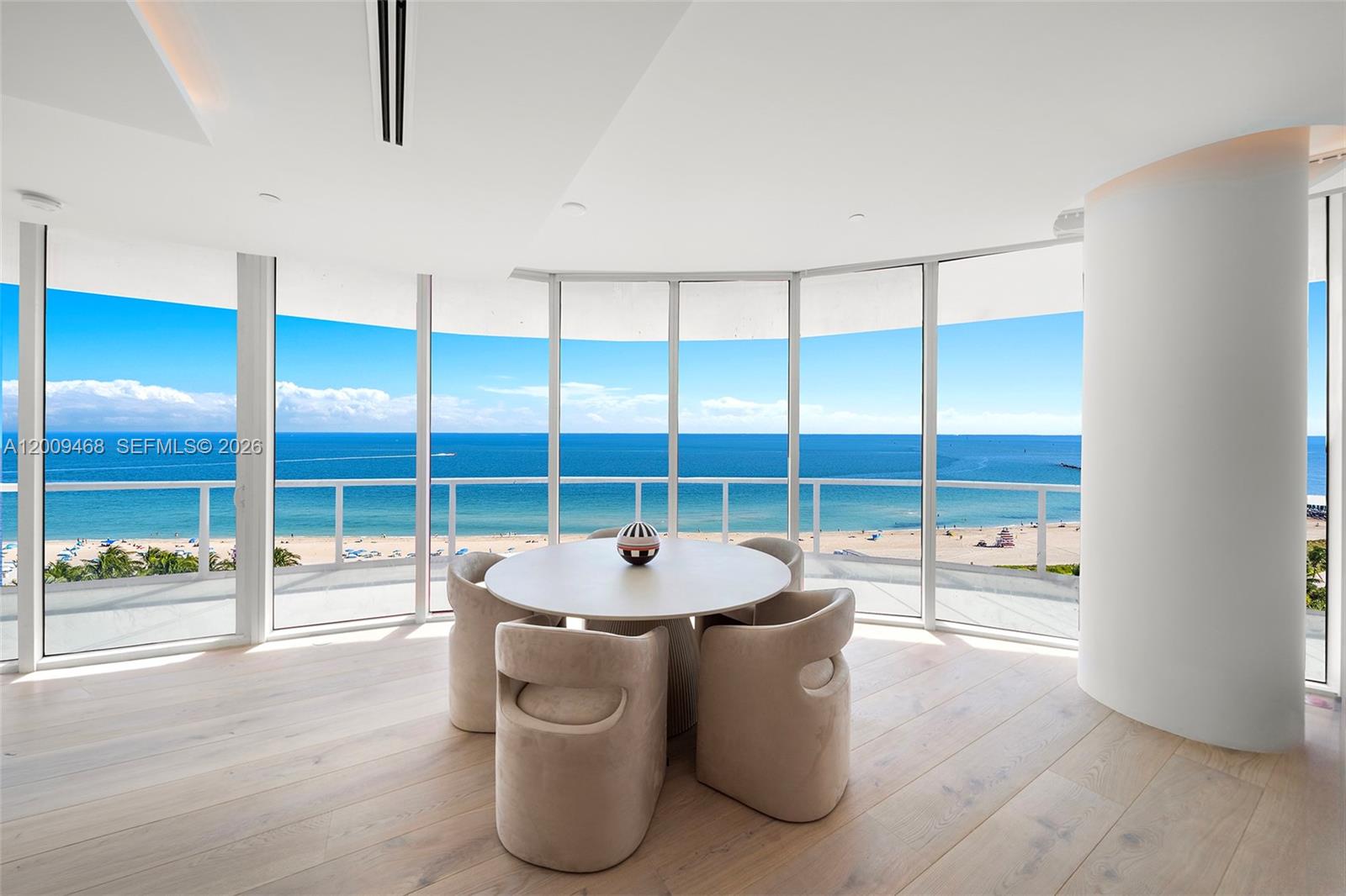 CONTINUUM ON SOUTH BEACH - Residential