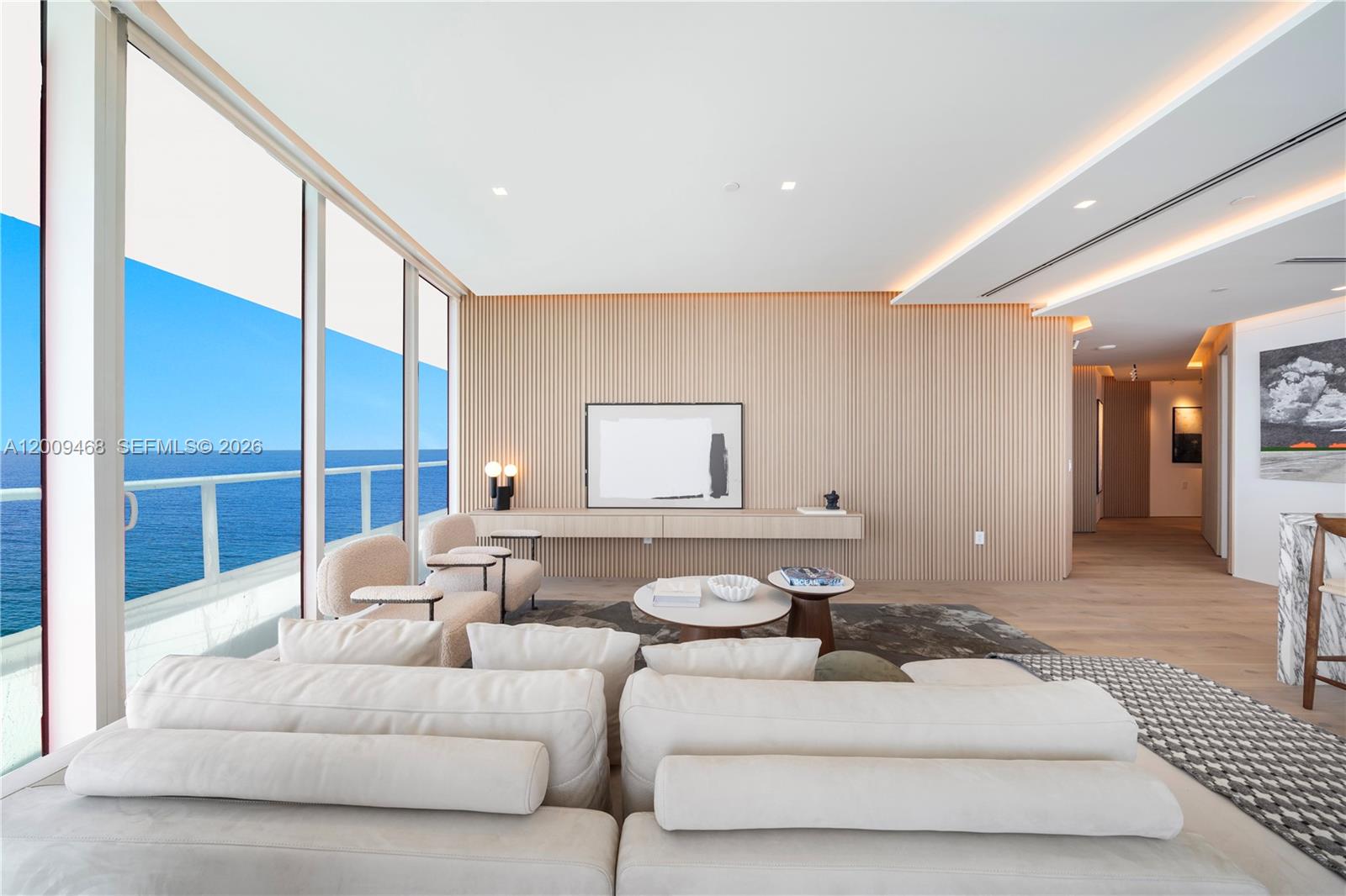 CONTINUUM ON SOUTH BEACH - Residential