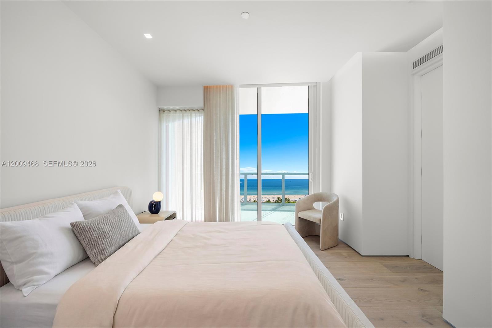 CONTINUUM ON SOUTH BEACH - Residential