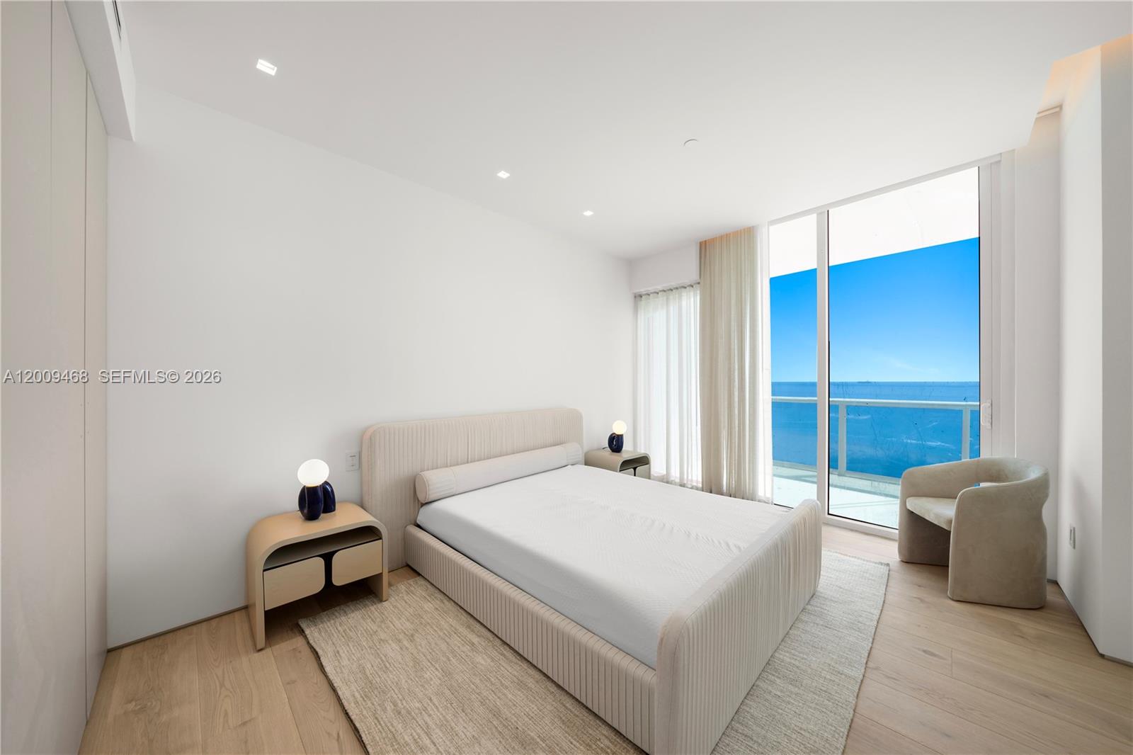CONTINUUM ON SOUTH BEACH - Residential