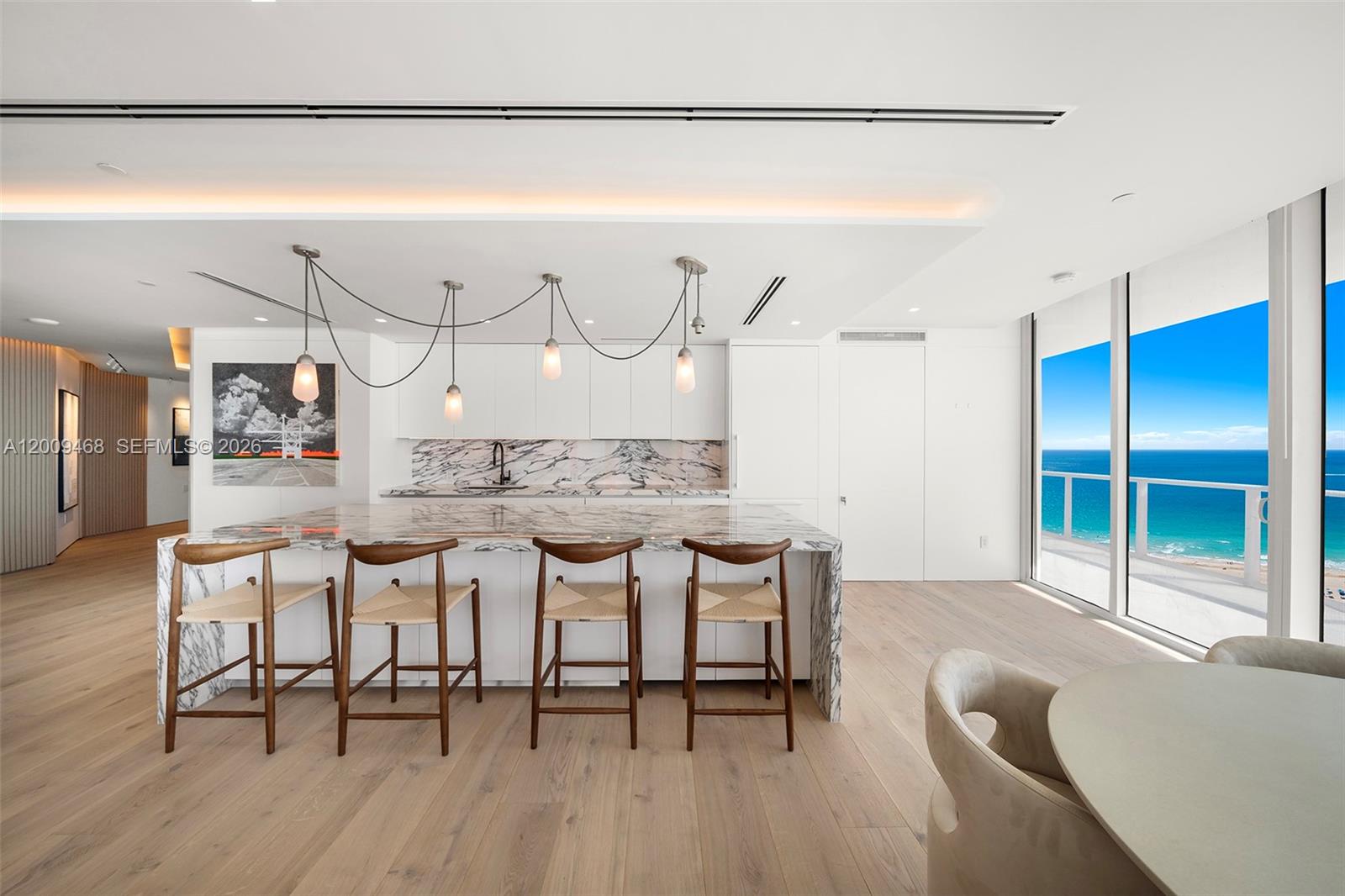 CONTINUUM ON SOUTH BEACH - Residential