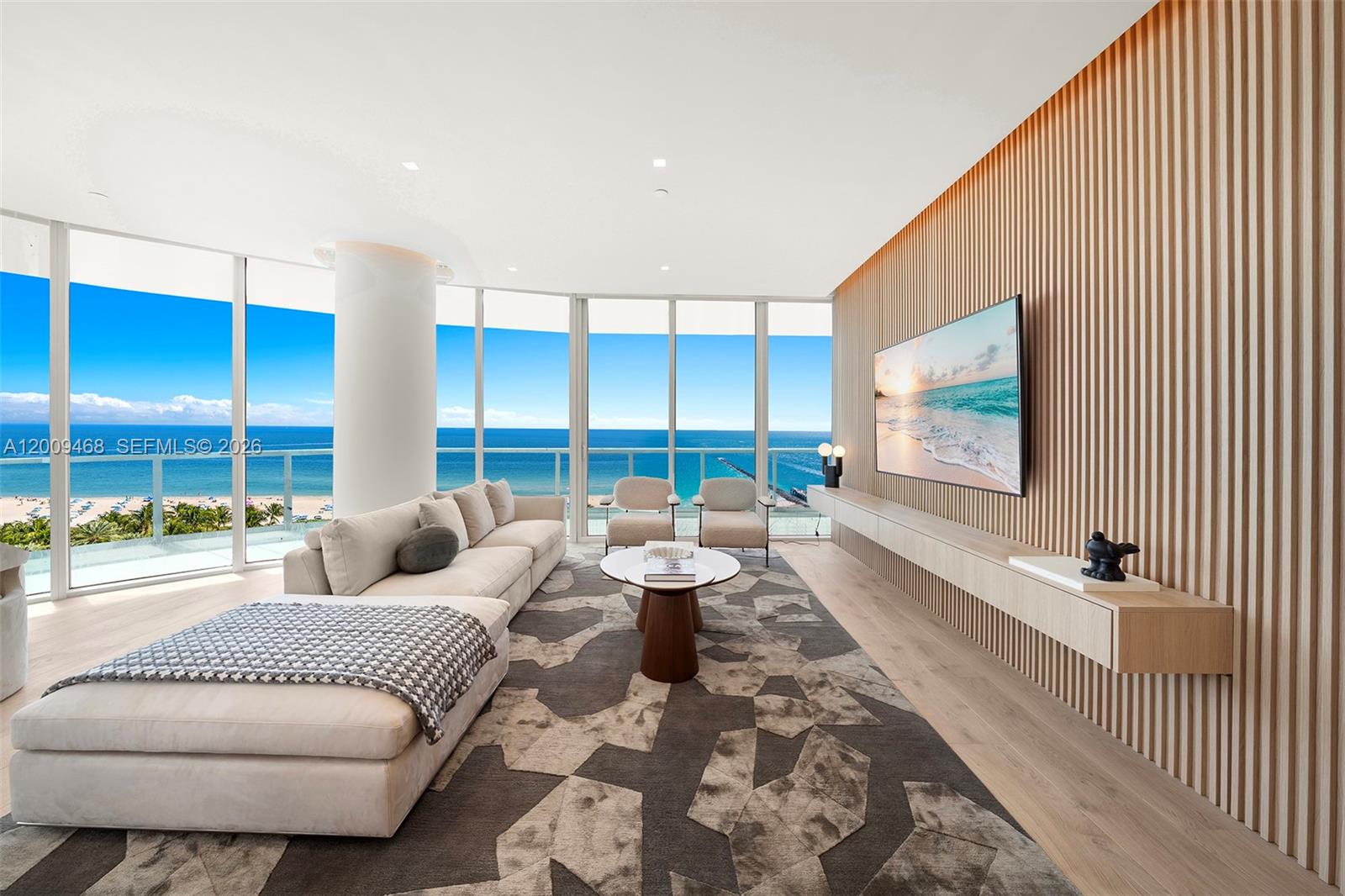 CONTINUUM ON SOUTH BEACH - Residential