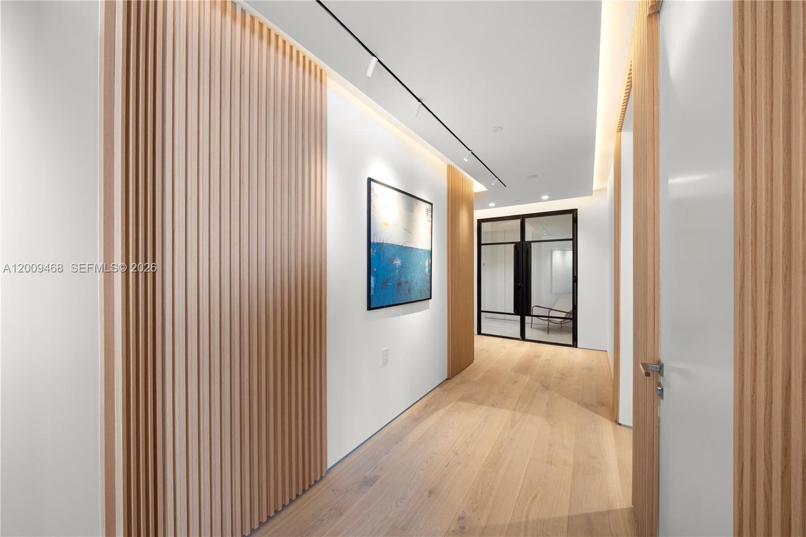 CONTINUUM ON SOUTH BEACH - Residential