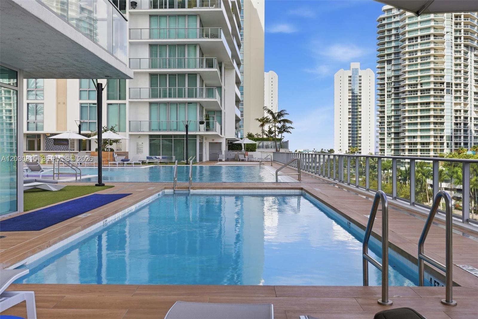 PARQUE TOWERS CONDO - Residential Lease