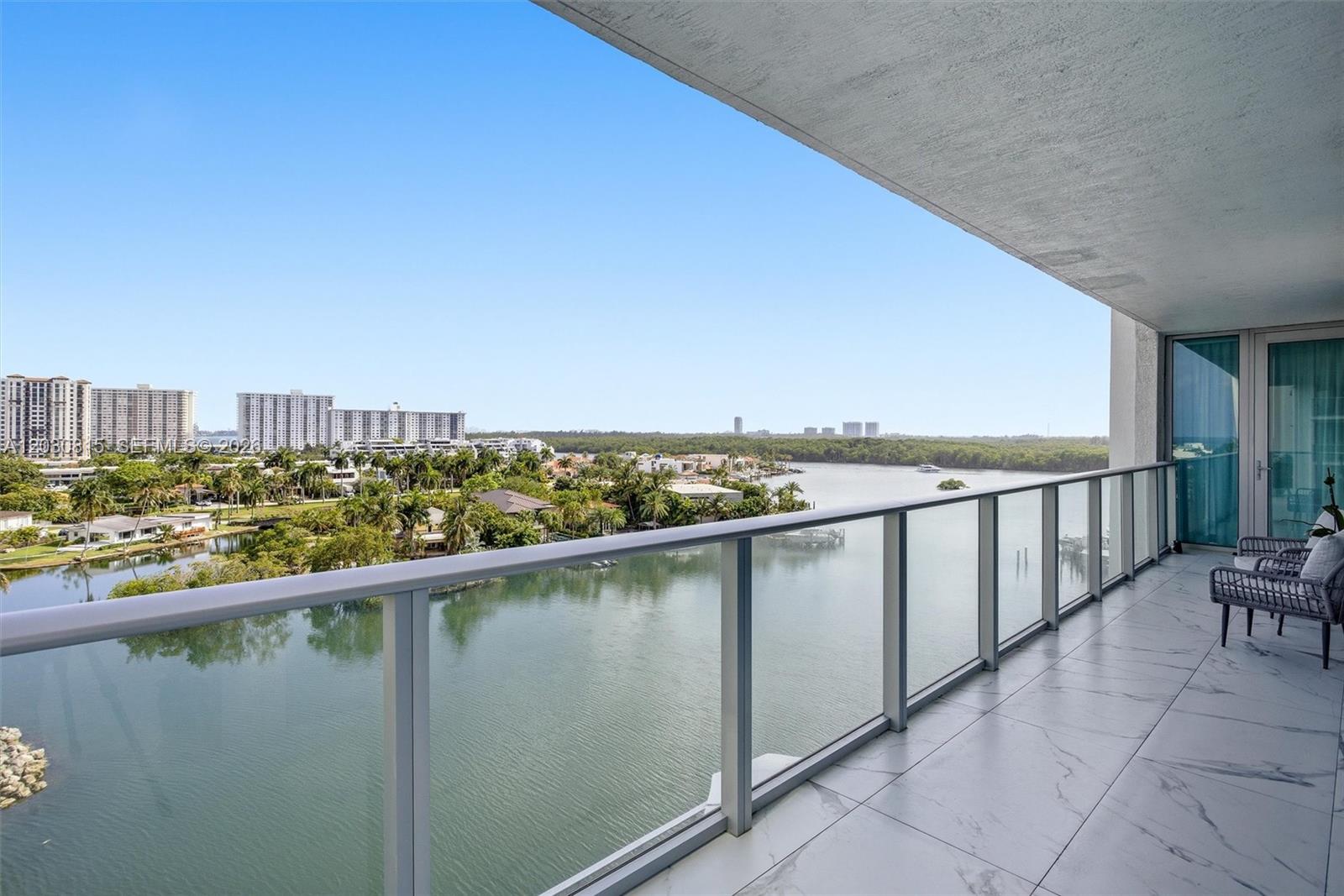 PARQUE TOWERS CONDO - Residential Lease