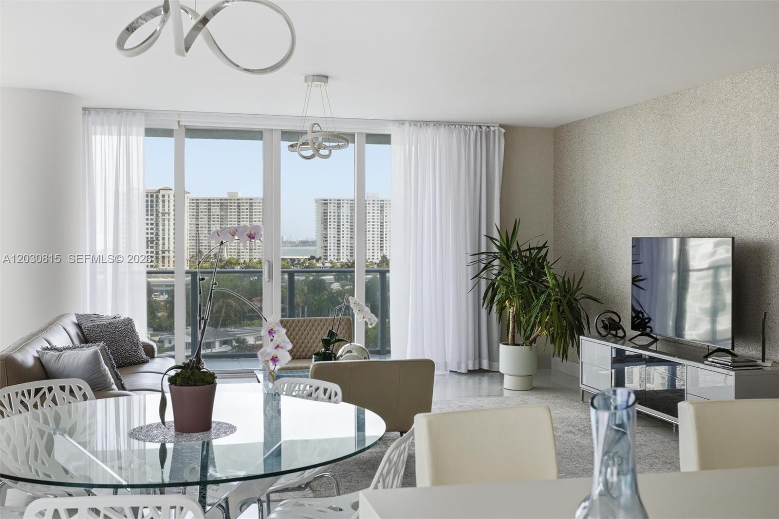 PARQUE TOWERS CONDO - Residential Lease