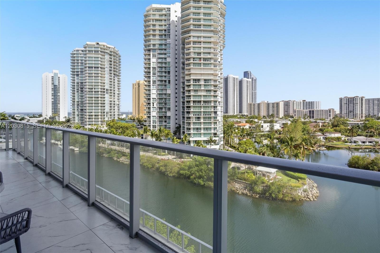 PARQUE TOWERS CONDO - Residential Lease