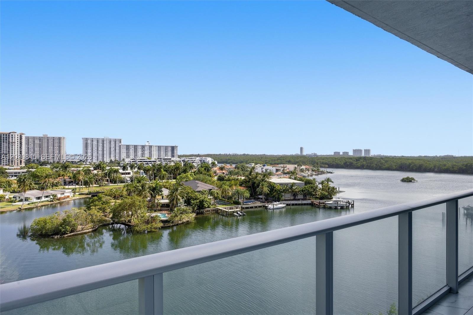 PARQUE TOWERS CONDO - Residential Lease