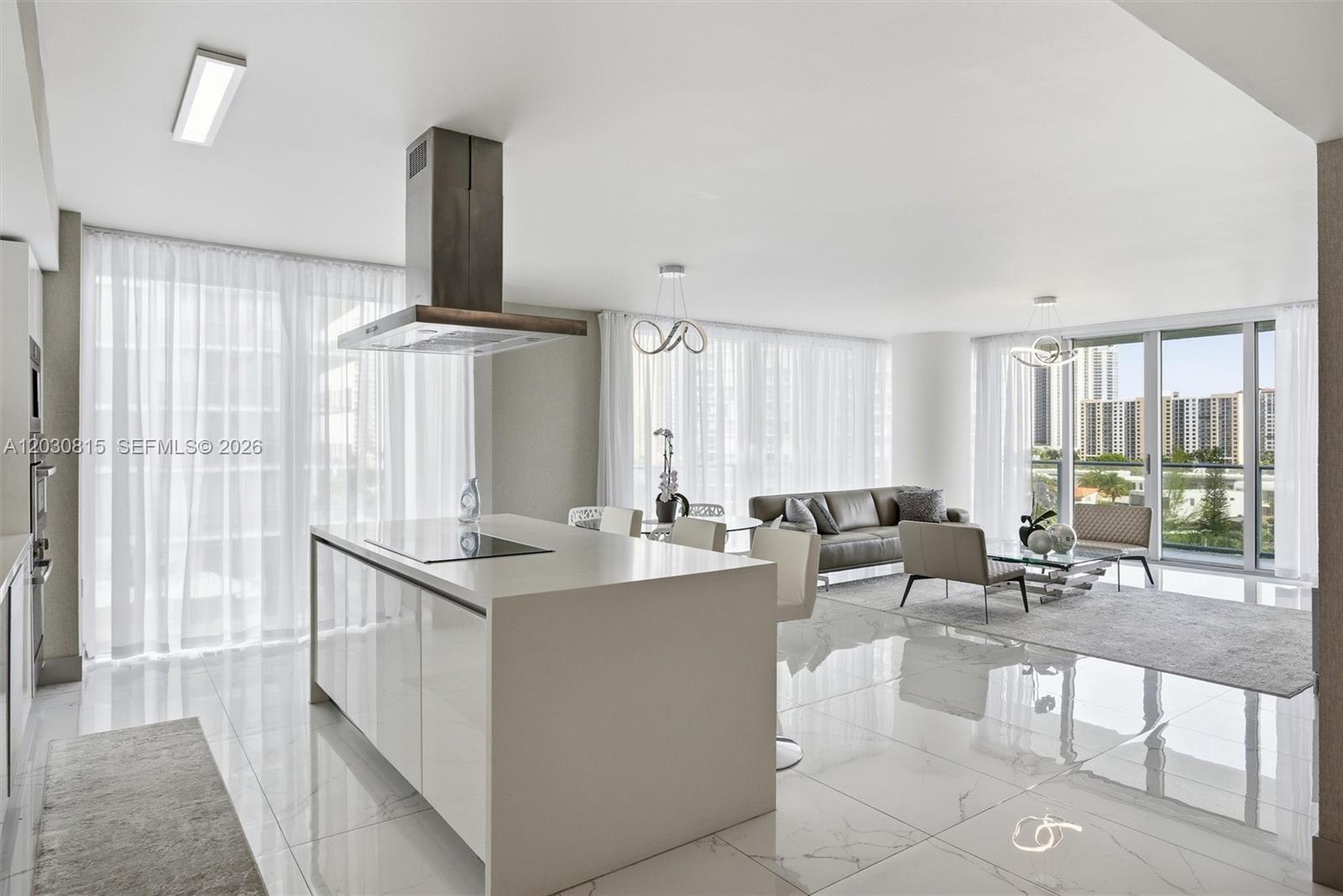 PARQUE TOWERS CONDO - Residential Lease