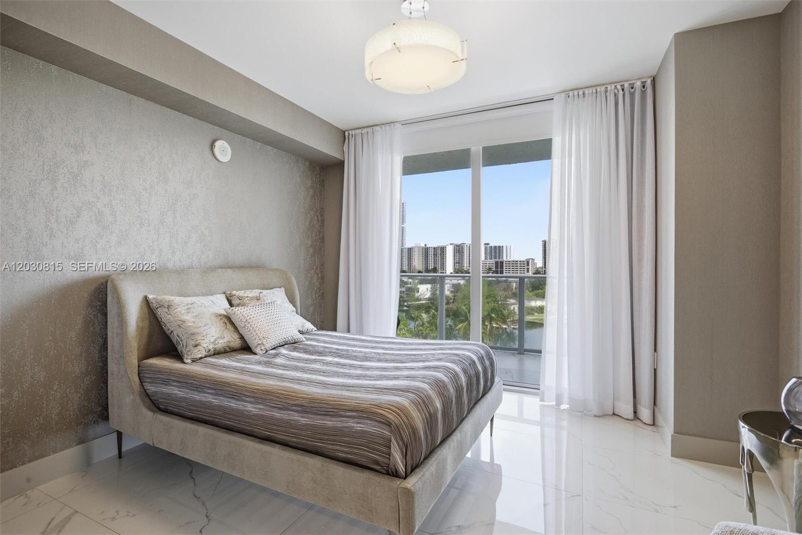 PARQUE TOWERS CONDO - Residential Lease