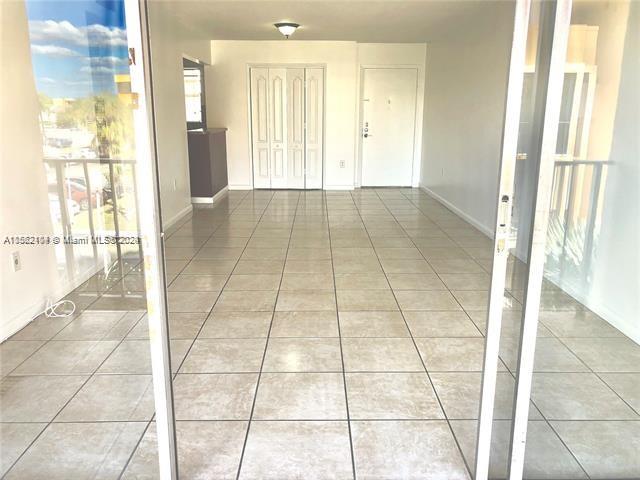 FERNWOODS NO 4 CONDO BLDG - Residential Lease