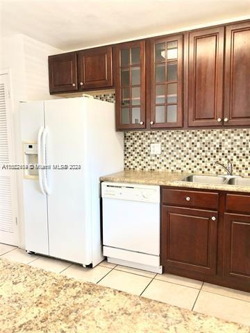 FERNWOODS NO 4 CONDO BLDG - Residential Lease