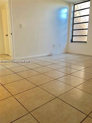FERNWOODS NO 4 CONDO BLDG - Residential Lease