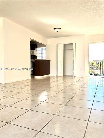 FERNWOODS NO 4 CONDO BLDG - Residential Lease