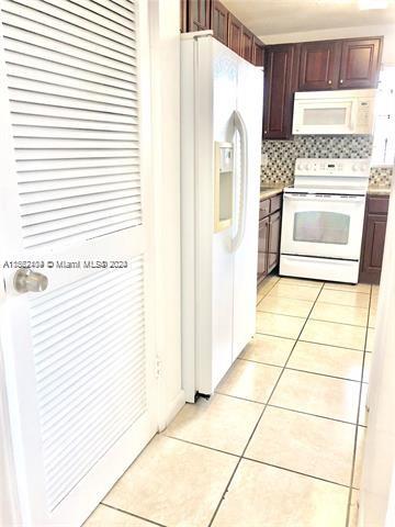 FERNWOODS NO 4 CONDO BLDG - Residential Lease