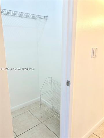 FERNWOODS NO 4 CONDO BLDG - Residential Lease