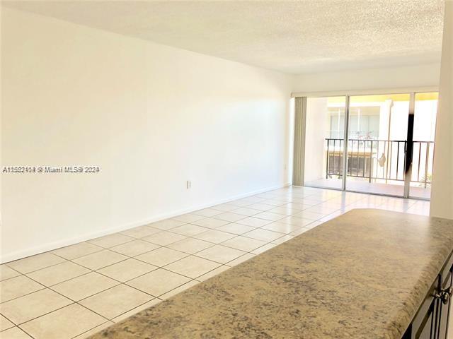 FERNWOODS NO 4 CONDO BLDG - Residential Lease