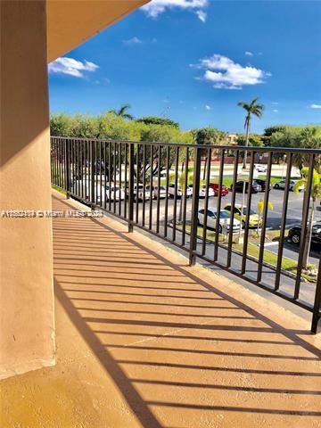 FERNWOODS NO 4 CONDO BLDG - Residential Lease