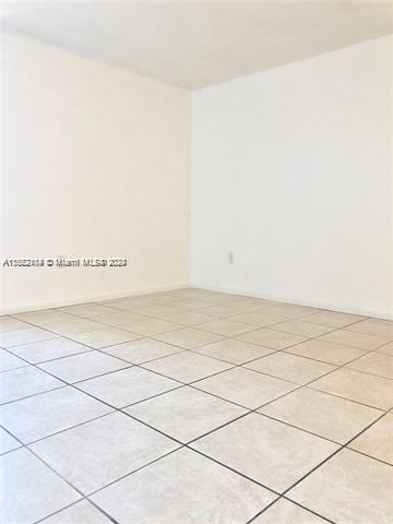 FERNWOODS NO 4 CONDO BLDG - Residential Lease