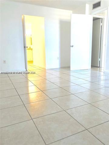 FERNWOODS NO 4 CONDO BLDG - Residential Lease