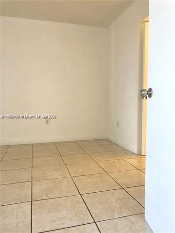 FERNWOODS NO 4 CONDO BLDG - Residential Lease