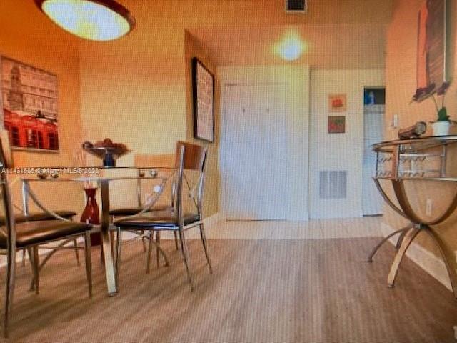 DOUGLAS GRAND CONDO # 814 - Residential Lease