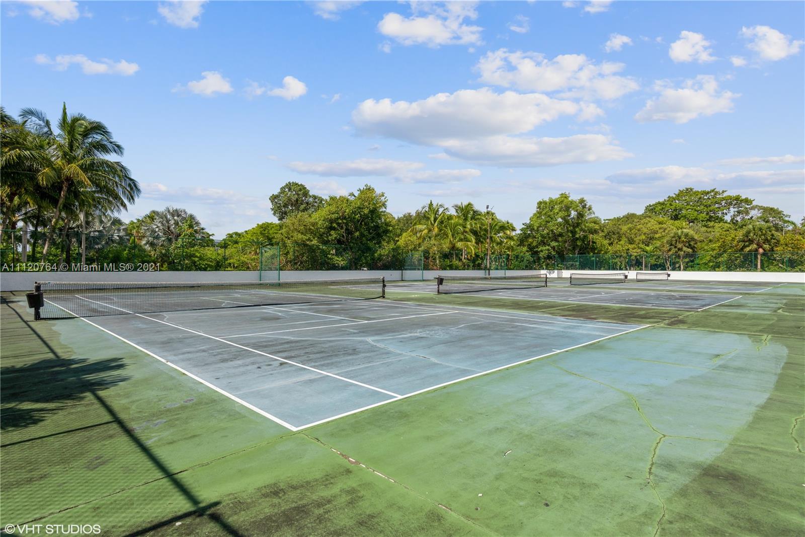 THE PALM BAY YACHT CLUB C - Residential